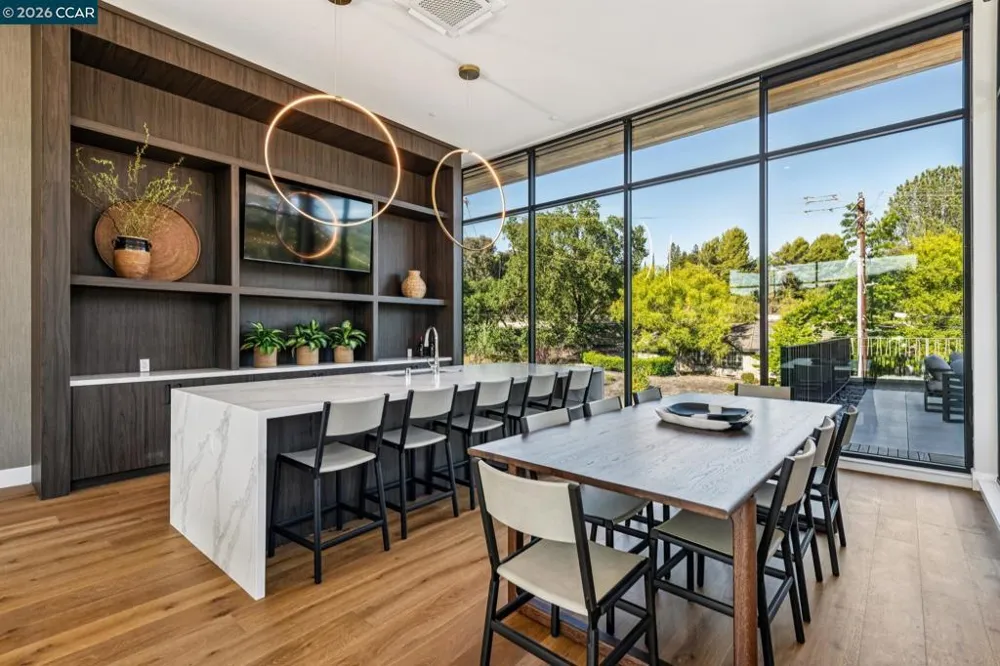 375 W El Pintado Rd #308 Danville, CA 94526
