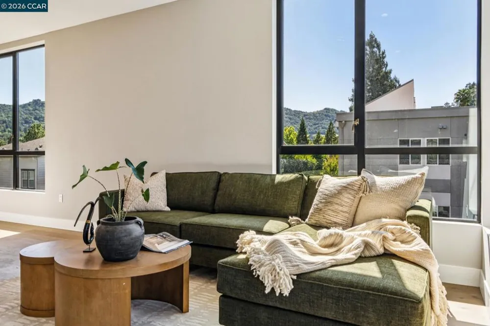 375 W El Pintado Rd #308 Danville, CA 94526