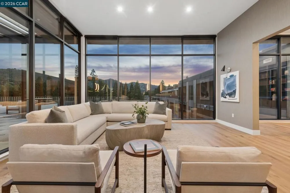 375 W El Pintado Rd #308 Danville, CA 94526