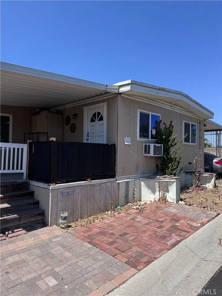 1025 riverside #54 Rialto, CA 92376