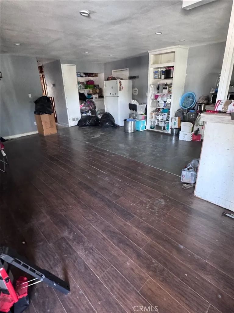 1025 riverside #54 Rialto, CA 92376