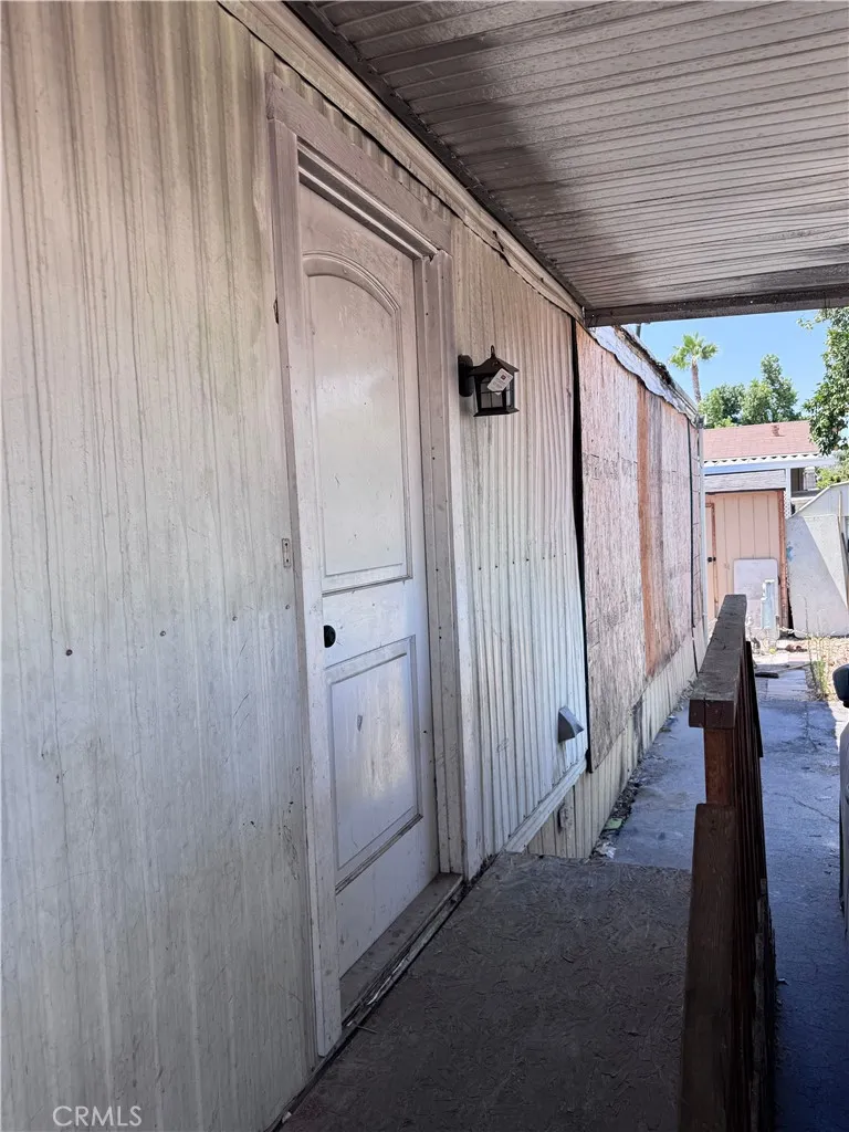 1025 riverside #54 Rialto, CA 92376