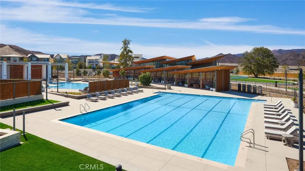 27113 Tamarack Lane Valencia, CA 91381