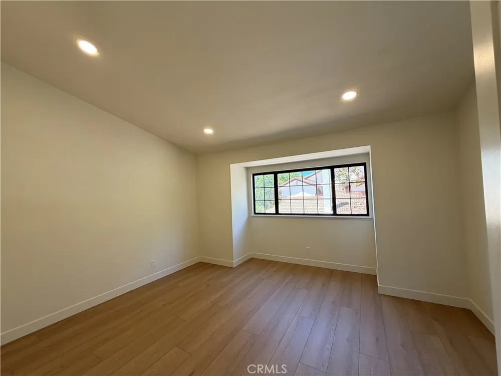18 Clover Hill Lane #115 Laguna Hills, CA 92653