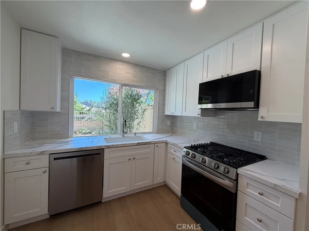 18 Clover Hill Lane #115 Laguna Hills, CA 92653