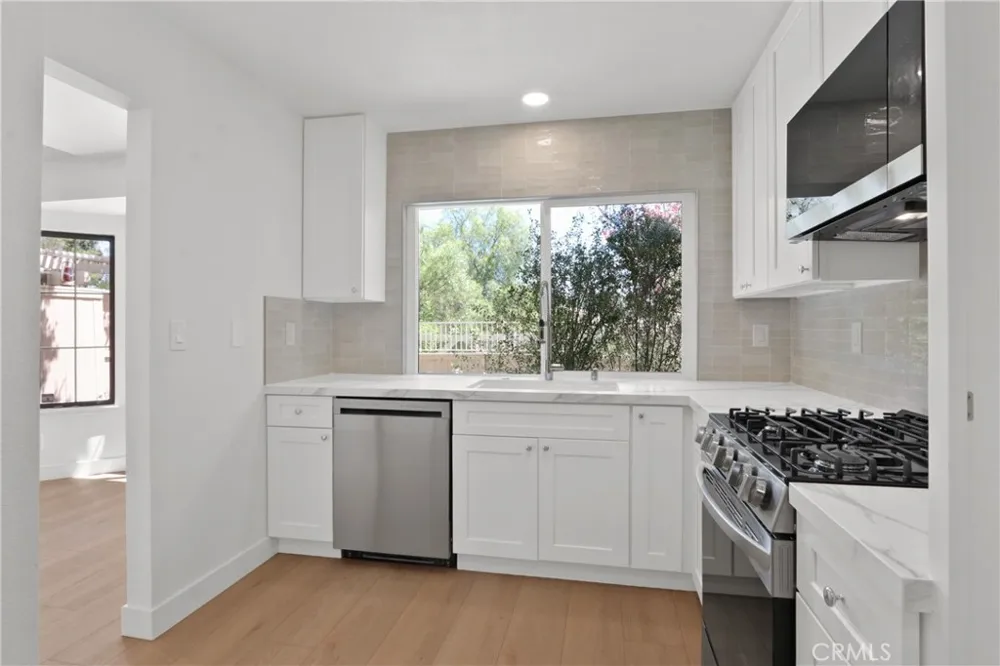 18 Clover Hill Lane #115 Laguna Hills, CA 92653