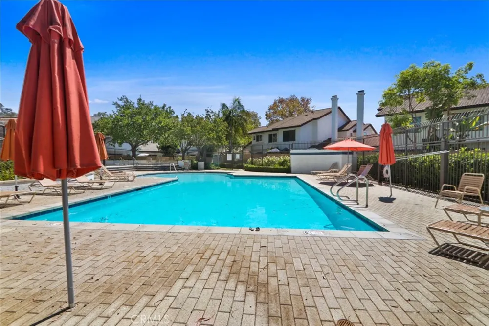 18 Clover Hill Lane #115 Laguna Hills, CA 92653