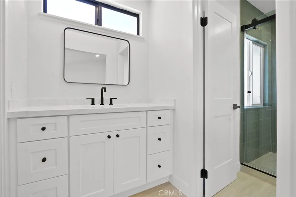 18 Clover Hill Lane #115 Laguna Hills, CA 92653