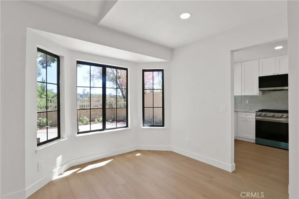 18 Clover Hill Lane #115 Laguna Hills, CA 92653