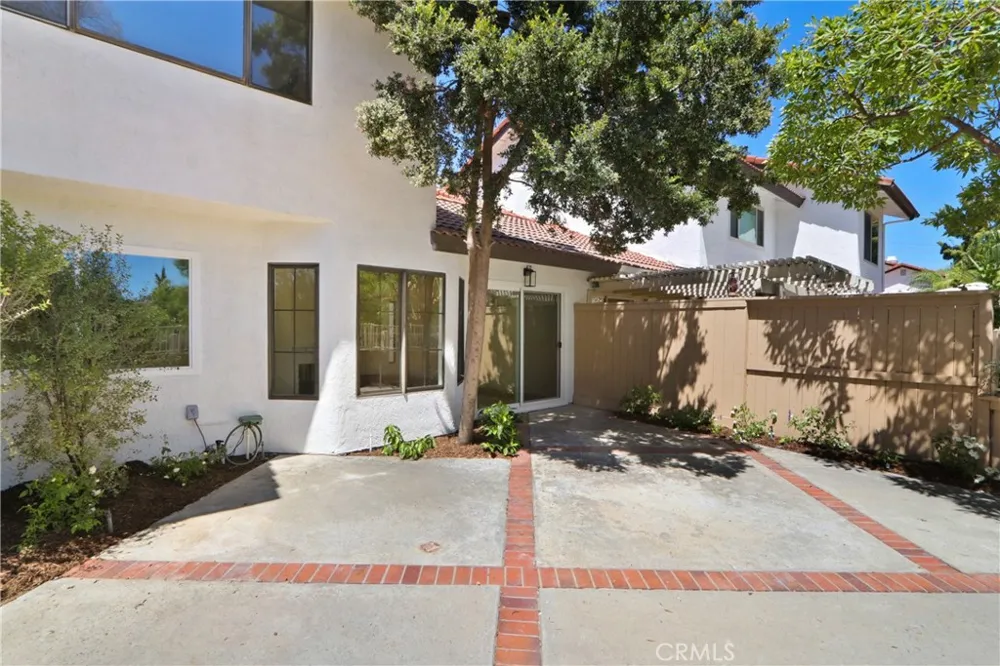 18 Clover Hill Lane #115 Laguna Hills, CA 92653