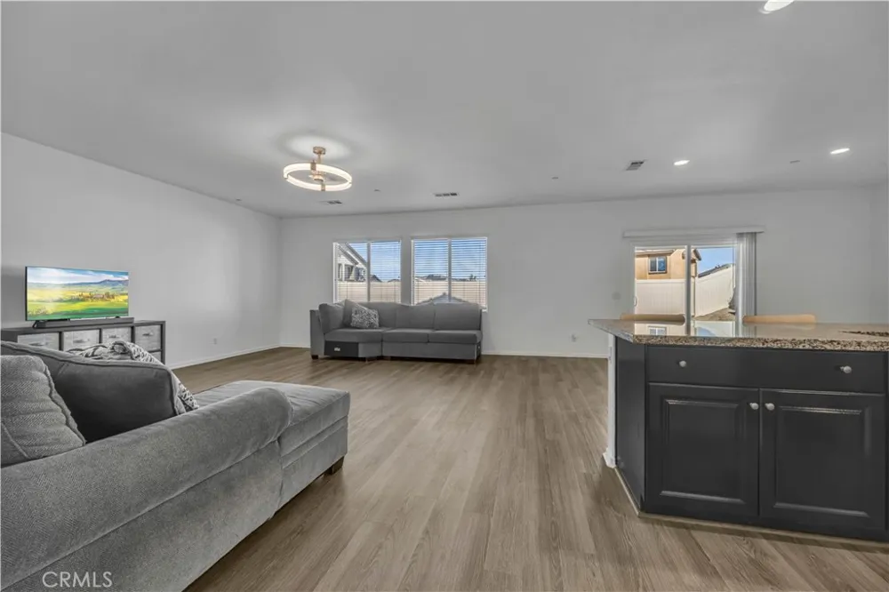 38218 Chapelle Street Palmdale, CA 93552