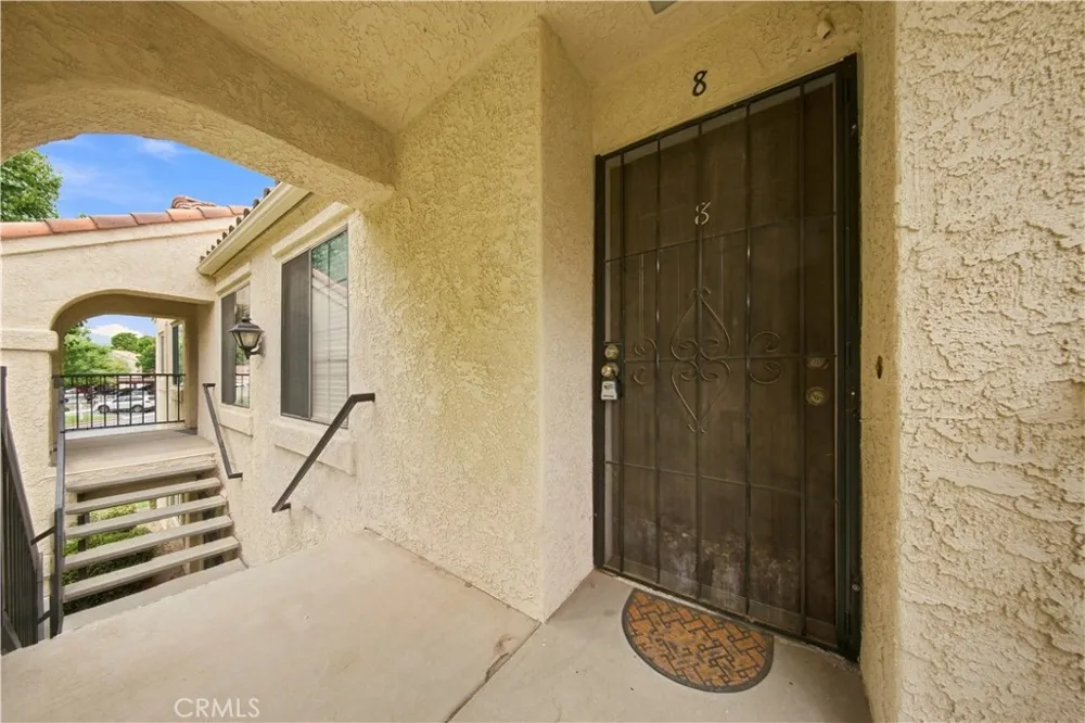 2554 Olive Dr #Apt 8 Palmdale, CA 93550