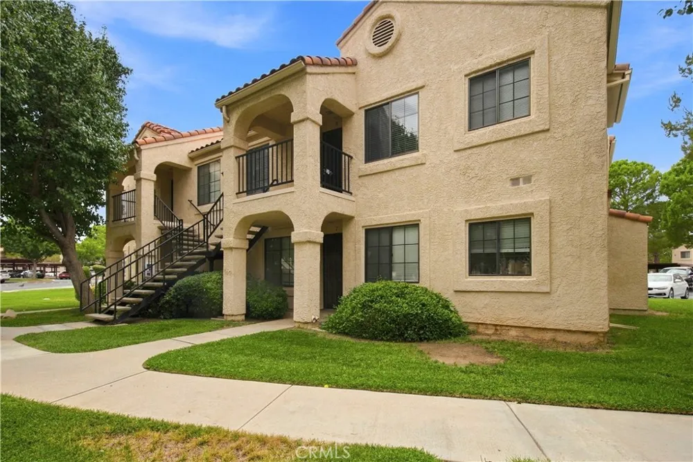 2554 Olive Dr #Apt 8 Palmdale, CA 93550