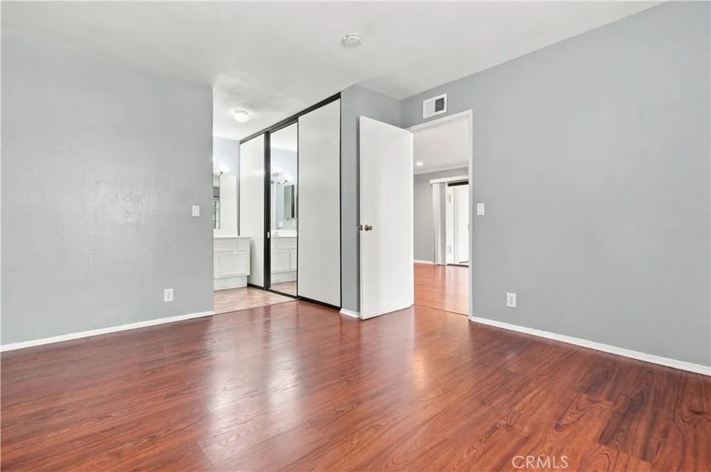 2554 Olive Dr #Apt 8 Palmdale, CA 93550