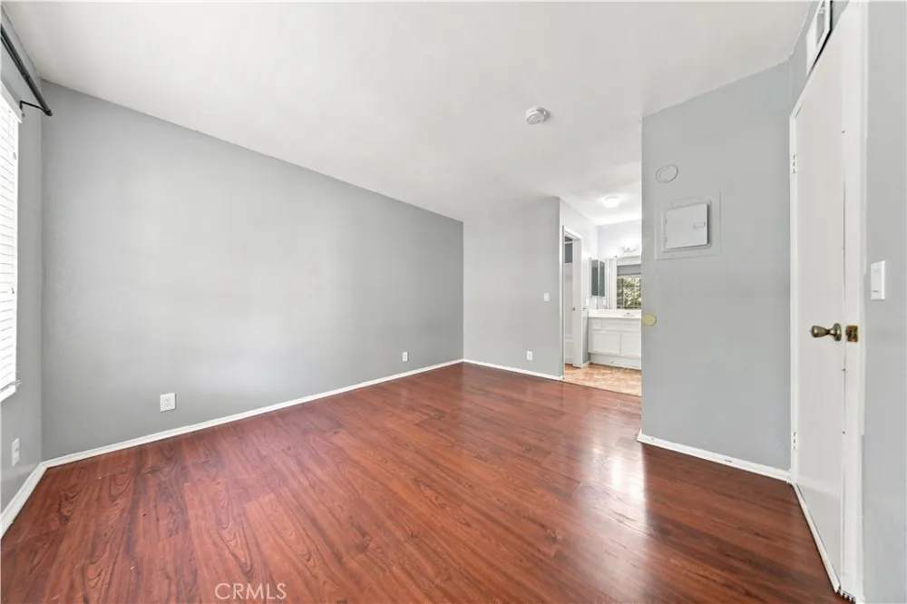 2554 Olive Dr #Apt 8 Palmdale, CA 93550