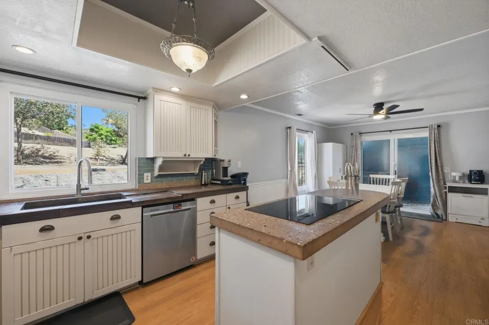 2351 Stewart Place Escondido, CA 92027
