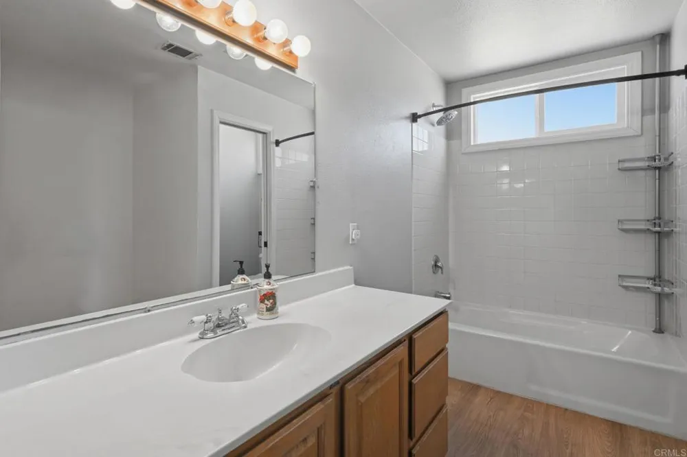 2351 Stewart Place Escondido, CA 92027