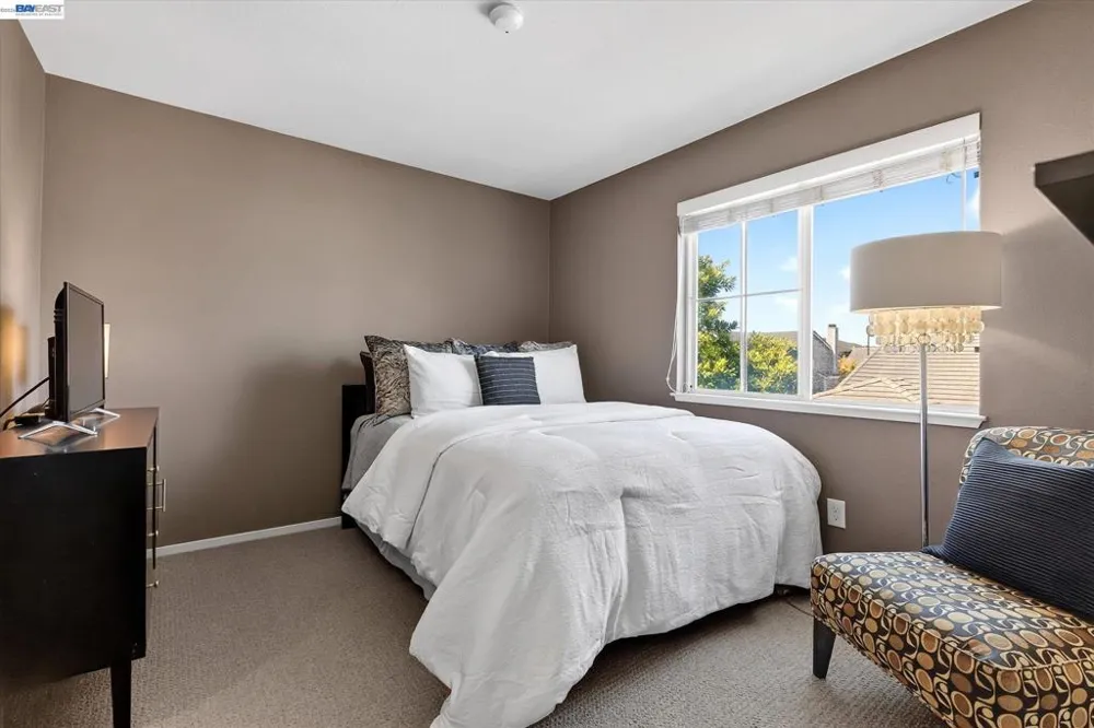 92 Rockport Ct Richmond, CA 94804