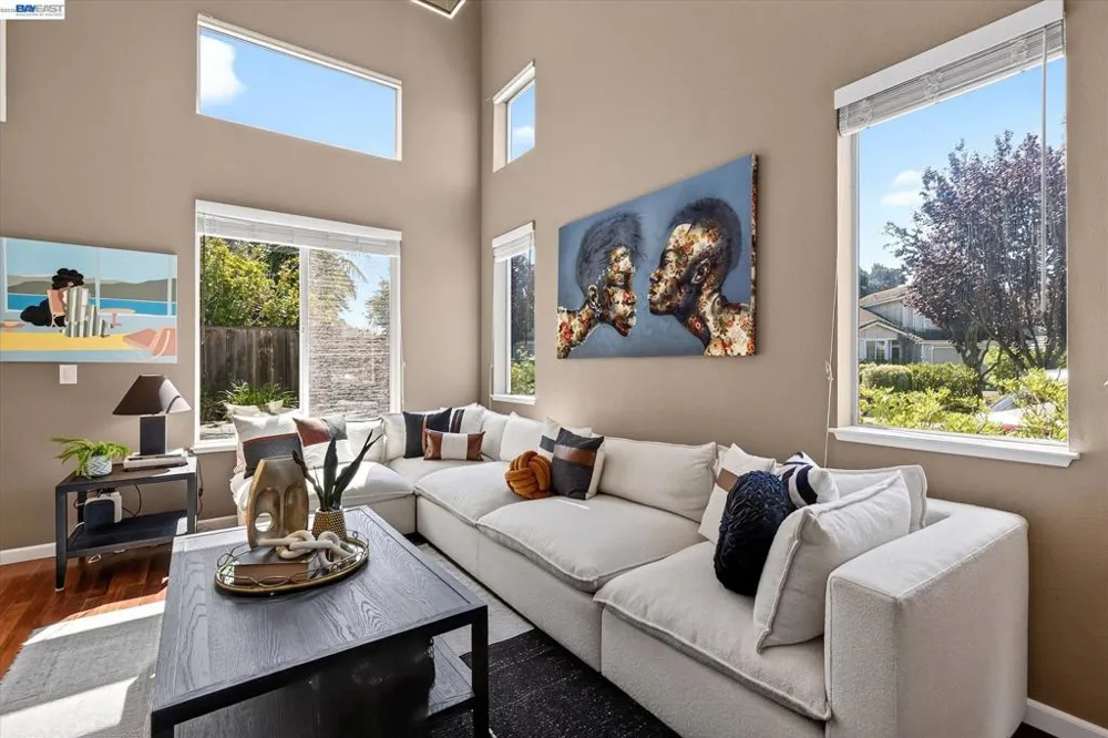 92 Rockport Ct Richmond, CA 94804