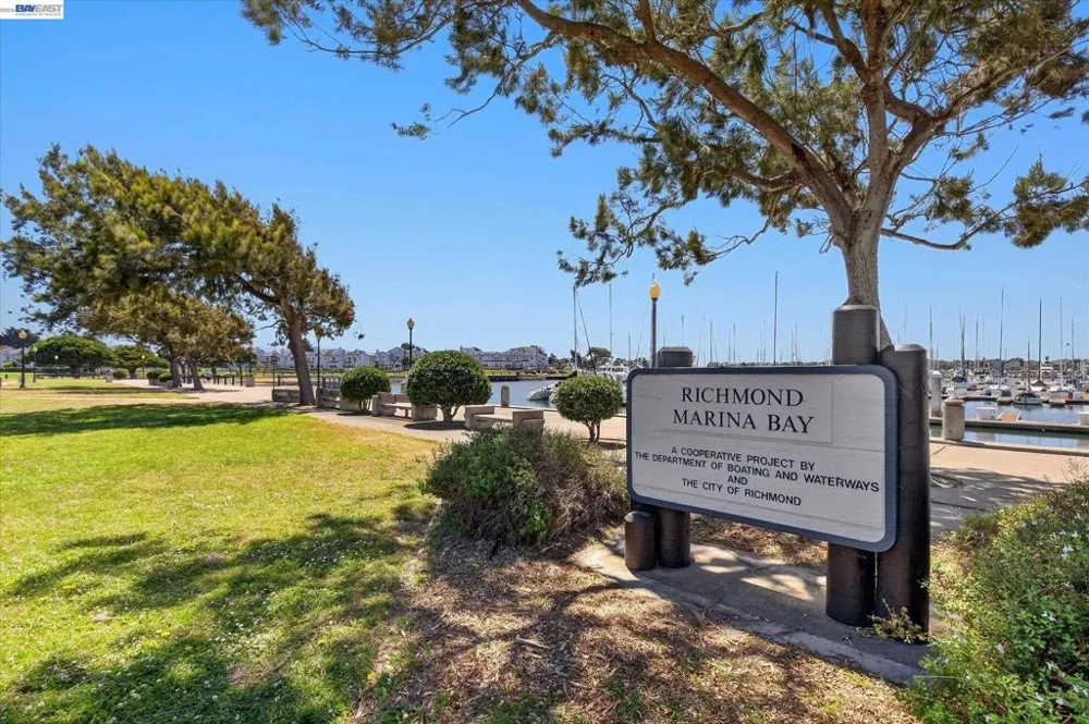 92 Rockport Ct Richmond, CA 94804