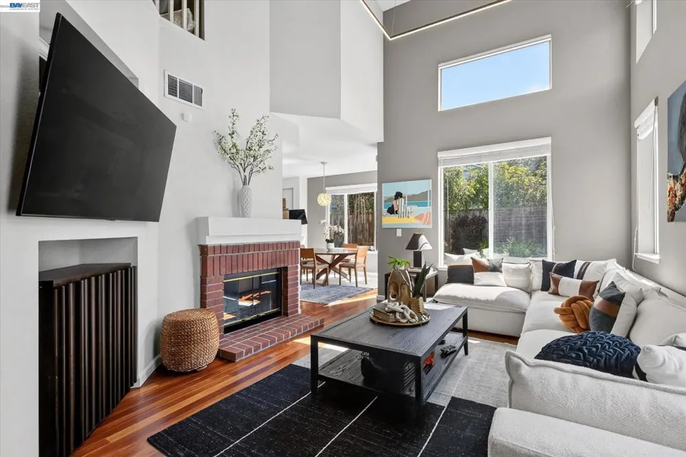 92 Rockport Ct Richmond, CA 94804