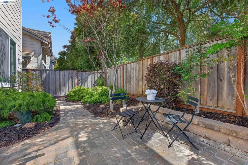 92 Rockport Ct Richmond, CA 94804