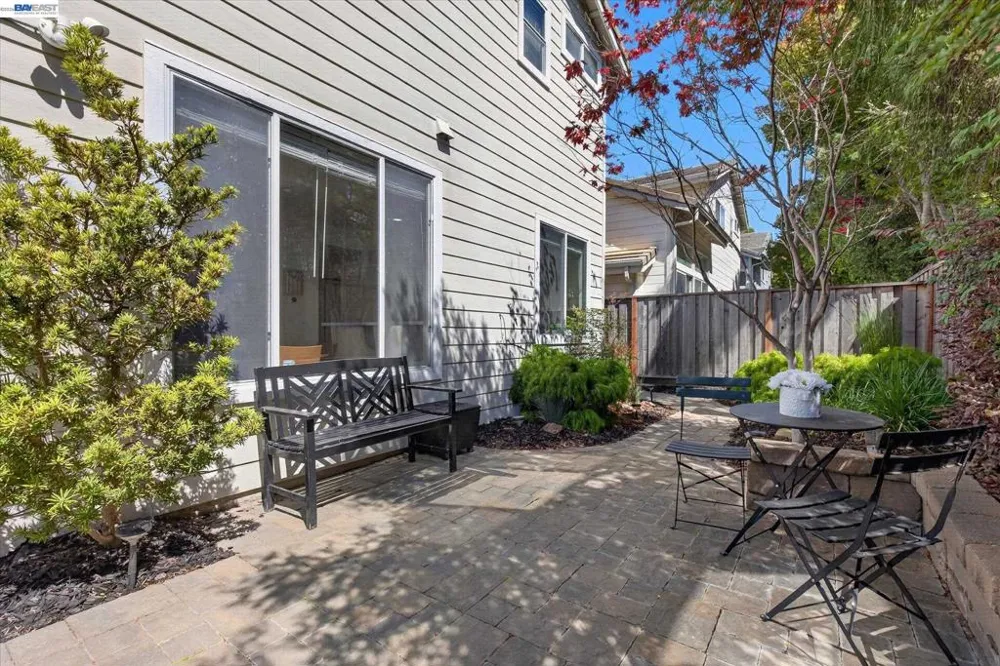 92 Rockport Ct Richmond, CA 94804