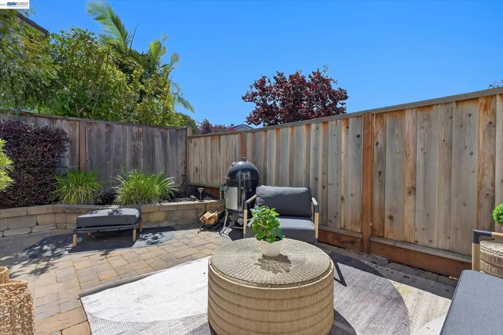 92 Rockport Ct Richmond, CA 94804