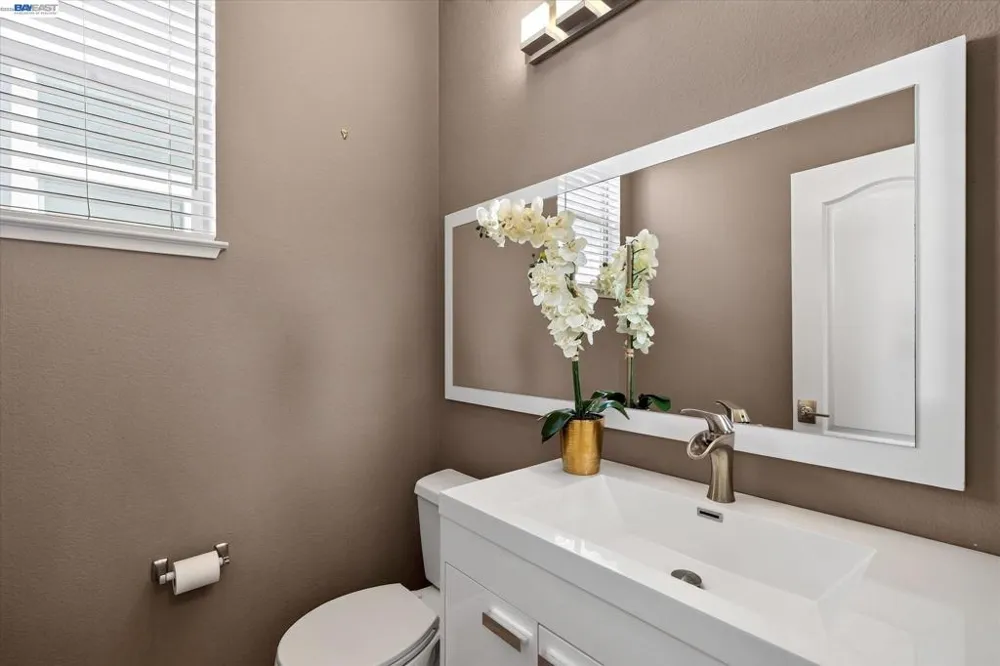 92 Rockport Ct Richmond, CA 94804