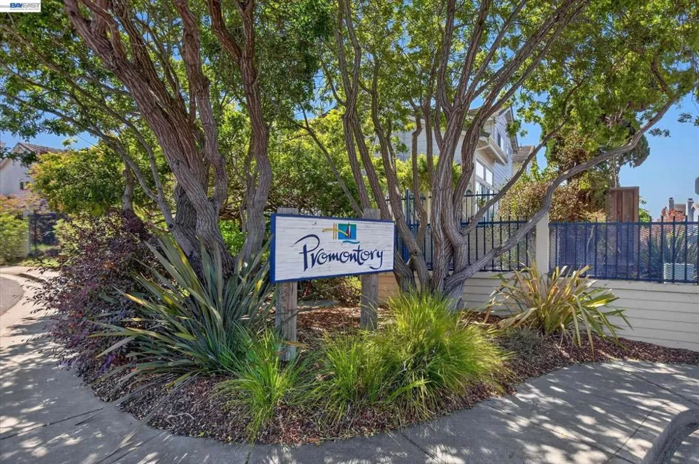 92 Rockport Ct Richmond, CA 94804