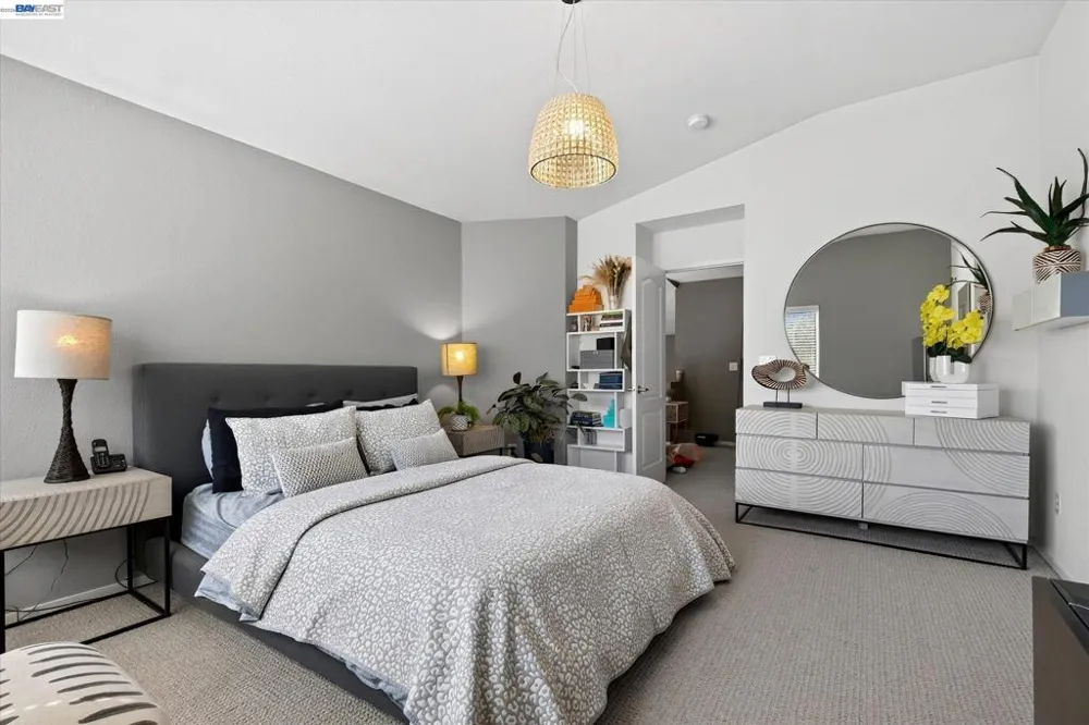 92 Rockport Ct Richmond, CA 94804