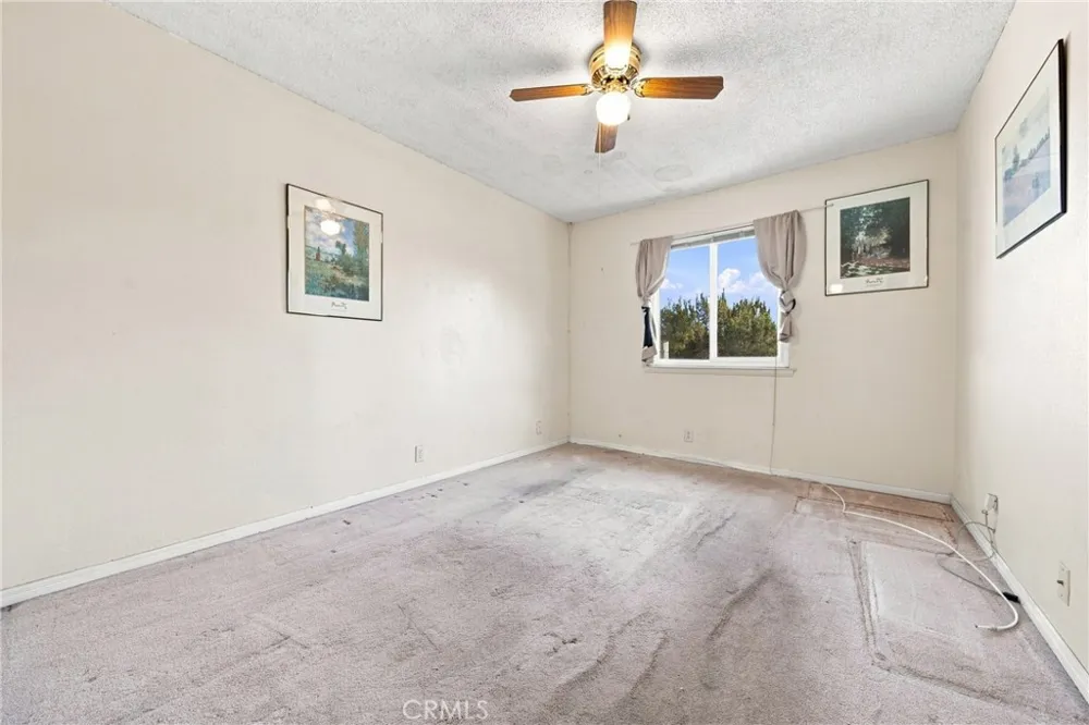 8609 Maple Hesperia, CA 92345