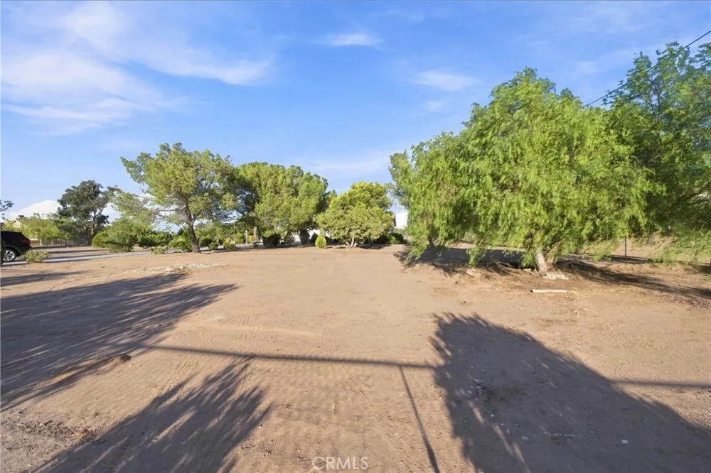 8609 Maple Hesperia, CA 92345