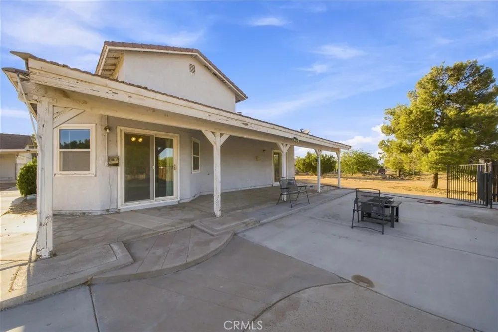 8609 Maple Hesperia, CA 92345