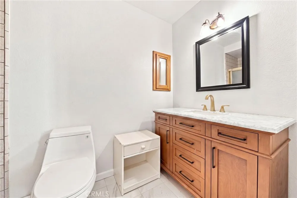 8609 Maple Hesperia, CA 92345