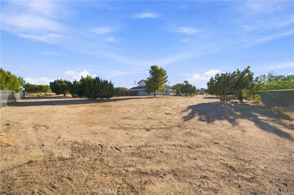8609 Maple Hesperia, CA 92345