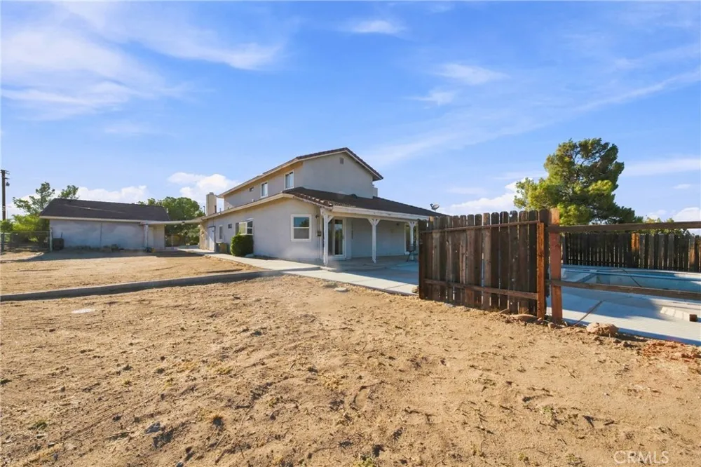 8609 Maple Hesperia, CA 92345