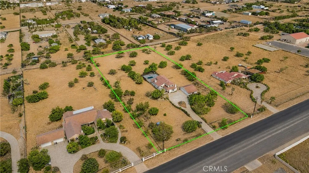 8609 Maple Hesperia, CA 92345