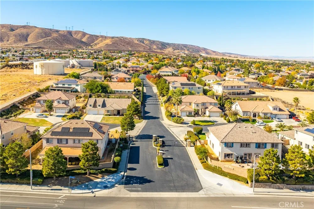 41056 Ridgegate Palmdale, CA 93551