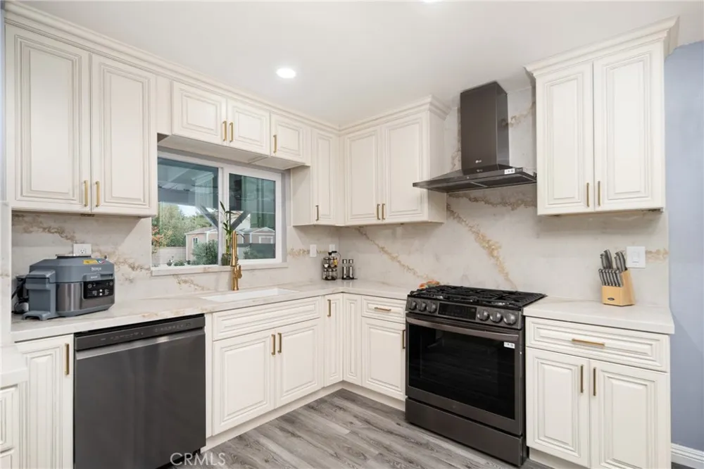 41056 Ridgegate Palmdale, CA 93551