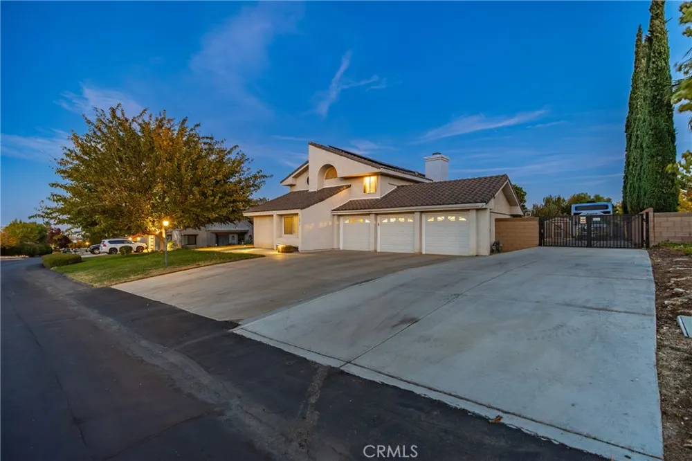 41056 Ridgegate Palmdale, CA 93551