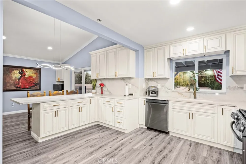 41056 Ridgegate Palmdale, CA 93551