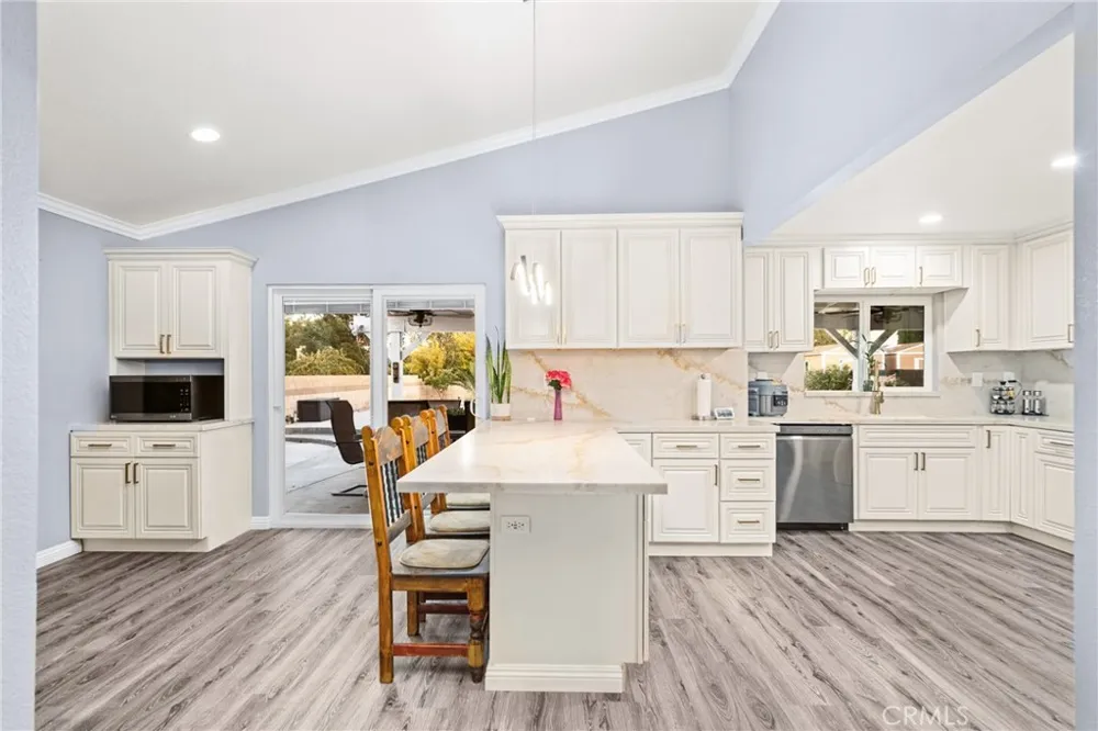 41056 Ridgegate Palmdale, CA 93551