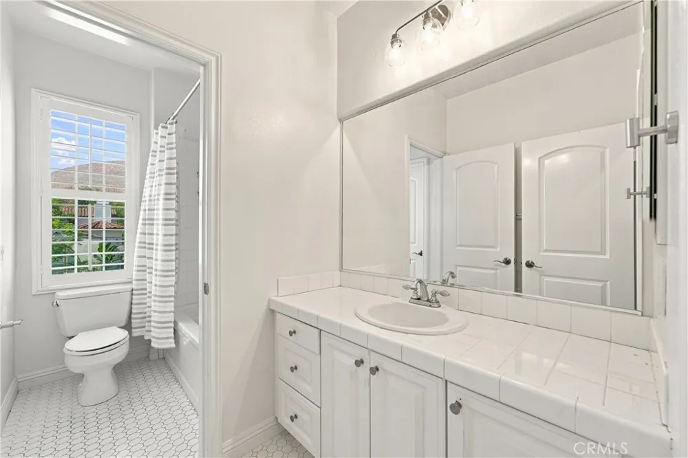 1 Illuminata Ladera Ranch, CA 92694