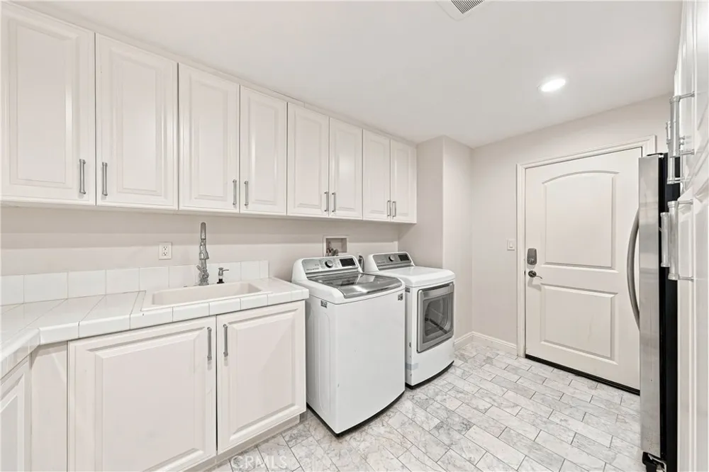 1 Illuminata Ladera Ranch, CA 92694