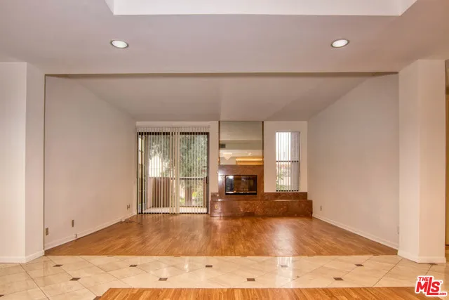 235 S TOWER DRIVE #102 Beverly Hills, CA 90211