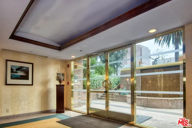 235 S TOWER DRIVE #102 Beverly Hills, CA 90211