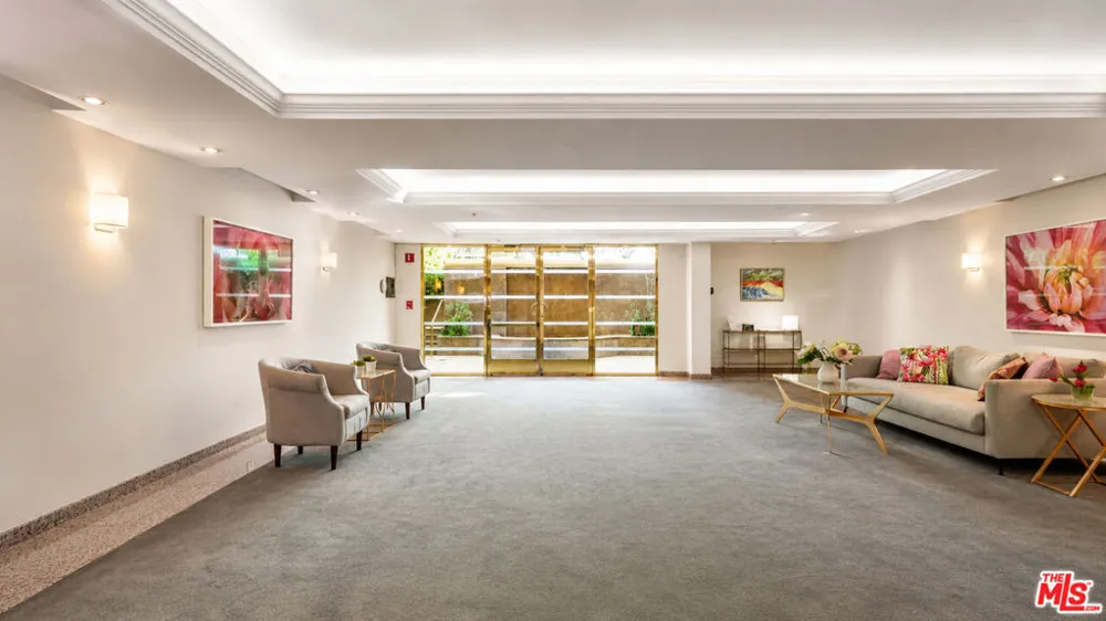 235 S TOWER DRIVE #102 Beverly Hills, CA 90211