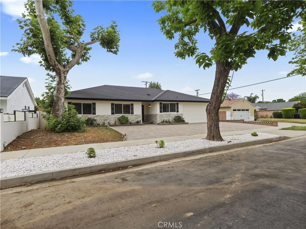 18724 Frankfort Street Northridge, CA 91324