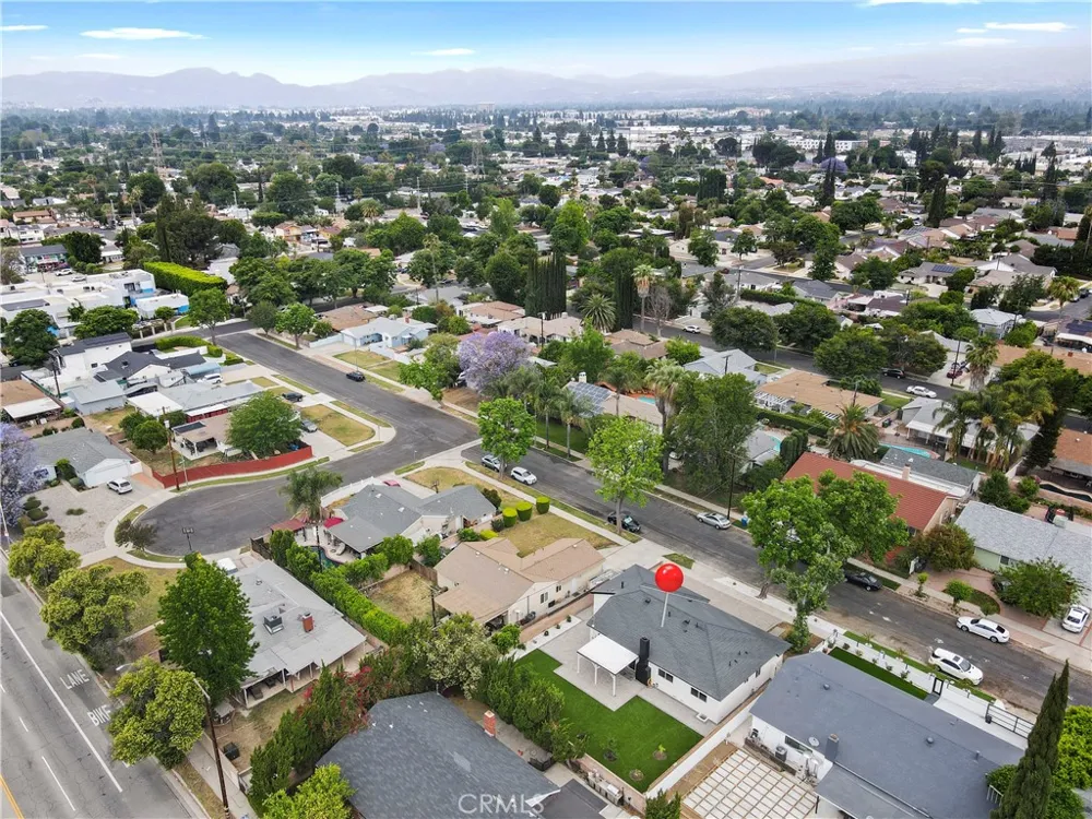 18724 Frankfort Street Northridge, CA 91324